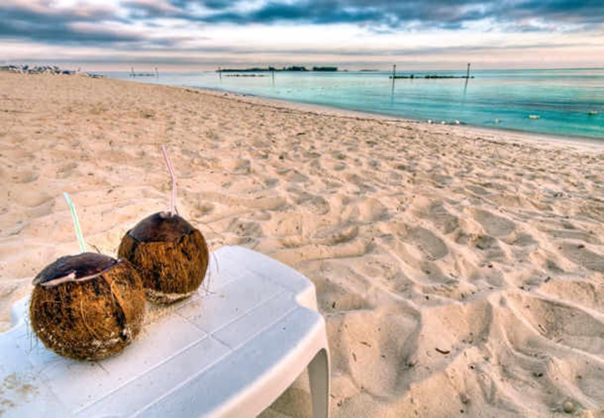 Courtyard By Marriott Nassau Downtown/Junkanoo Beach Dış mekan fotoğraf