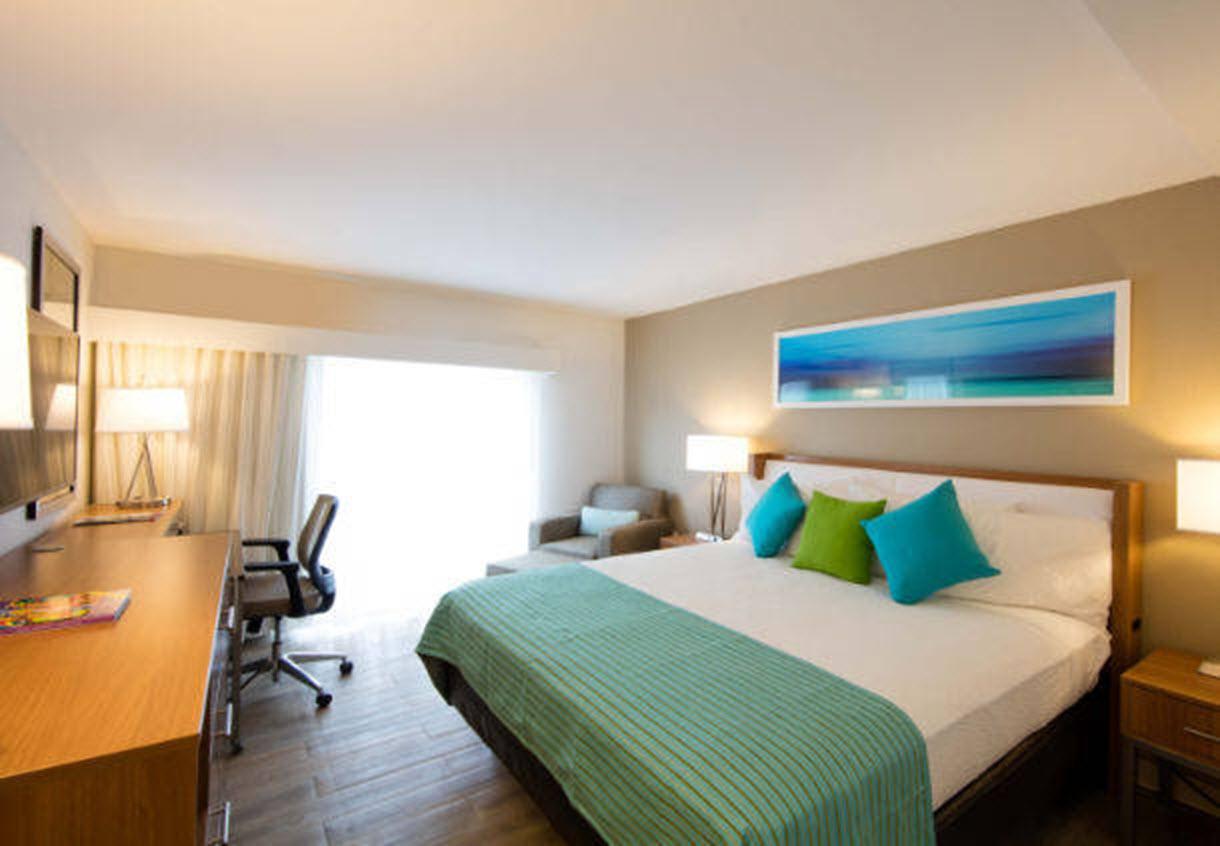 Courtyard By Marriott Nassau Downtown/Junkanoo Beach Dış mekan fotoğraf