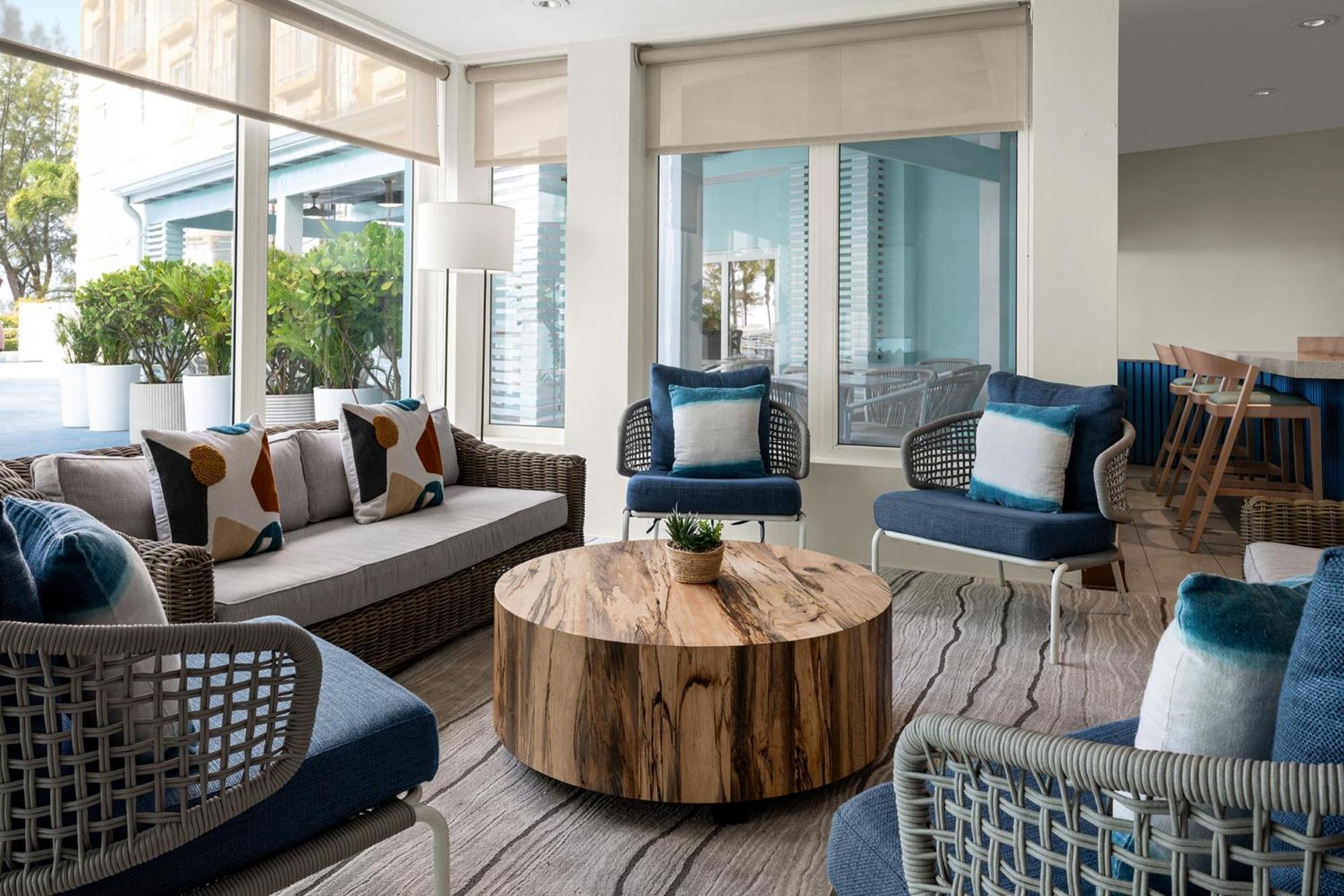 Courtyard By Marriott Nassau Downtown/Junkanoo Beach Dış mekan fotoğraf