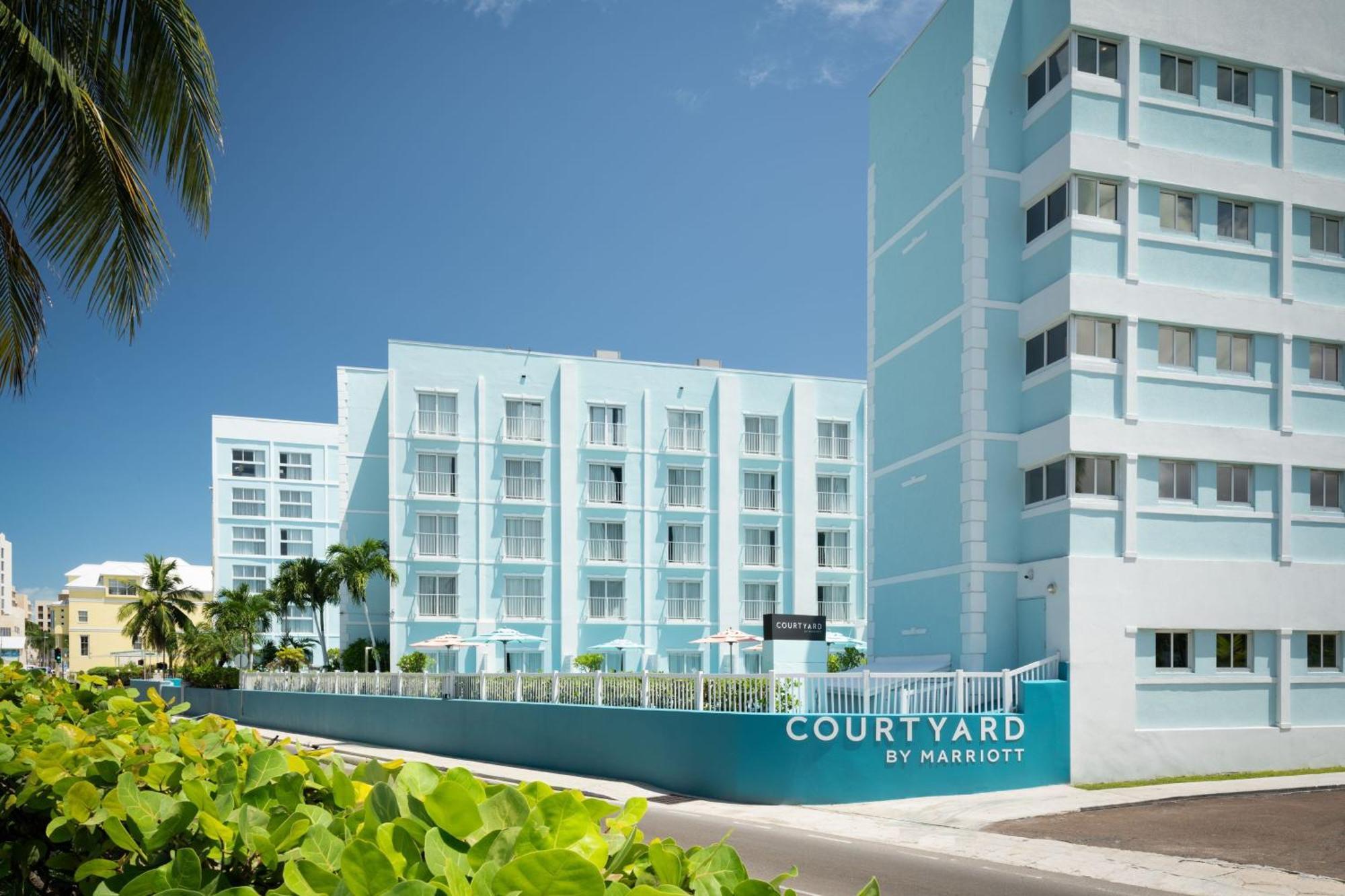 Courtyard By Marriott Nassau Downtown/Junkanoo Beach Dış mekan fotoğraf