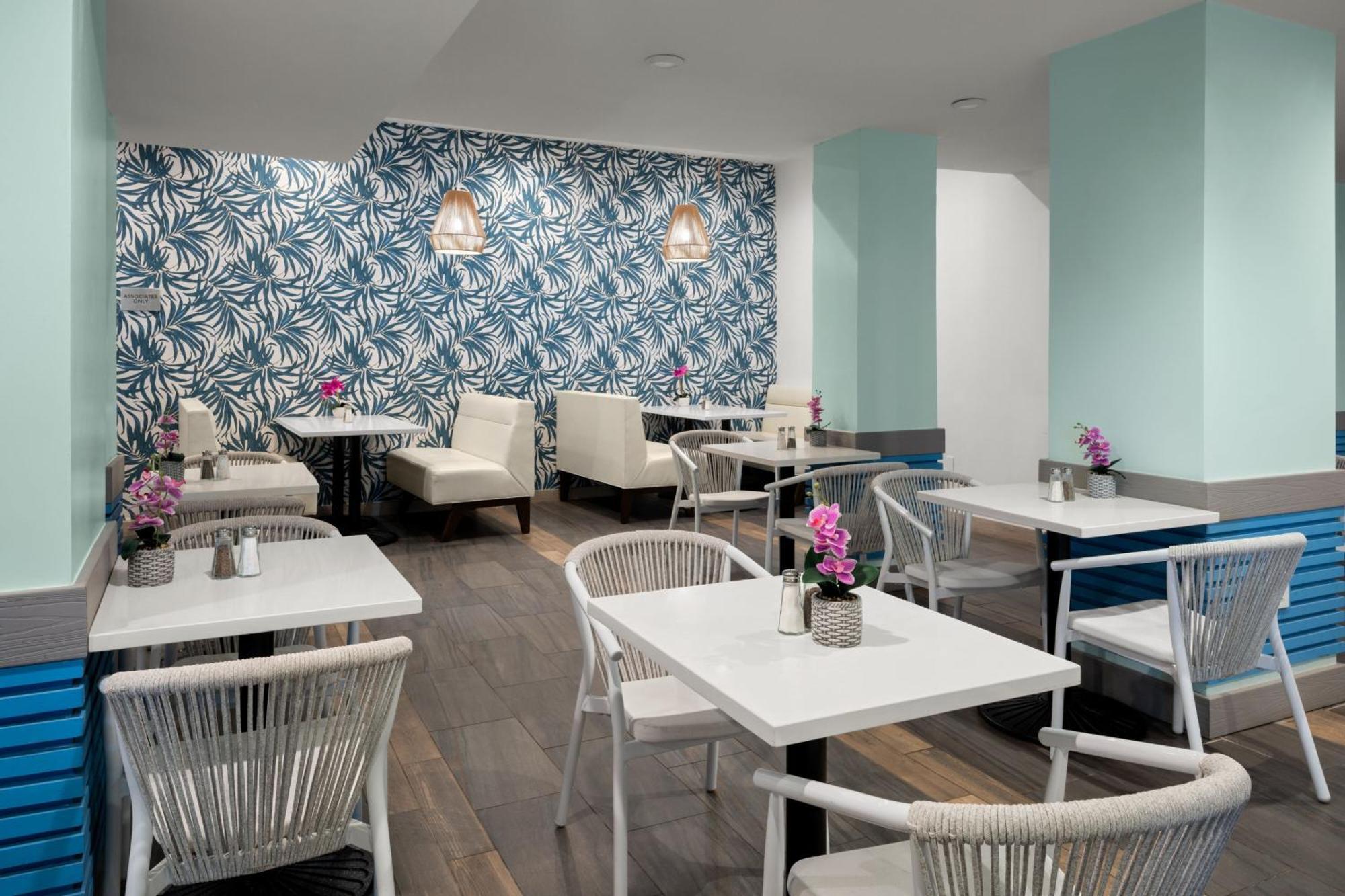 Courtyard By Marriott Nassau Downtown/Junkanoo Beach Dış mekan fotoğraf