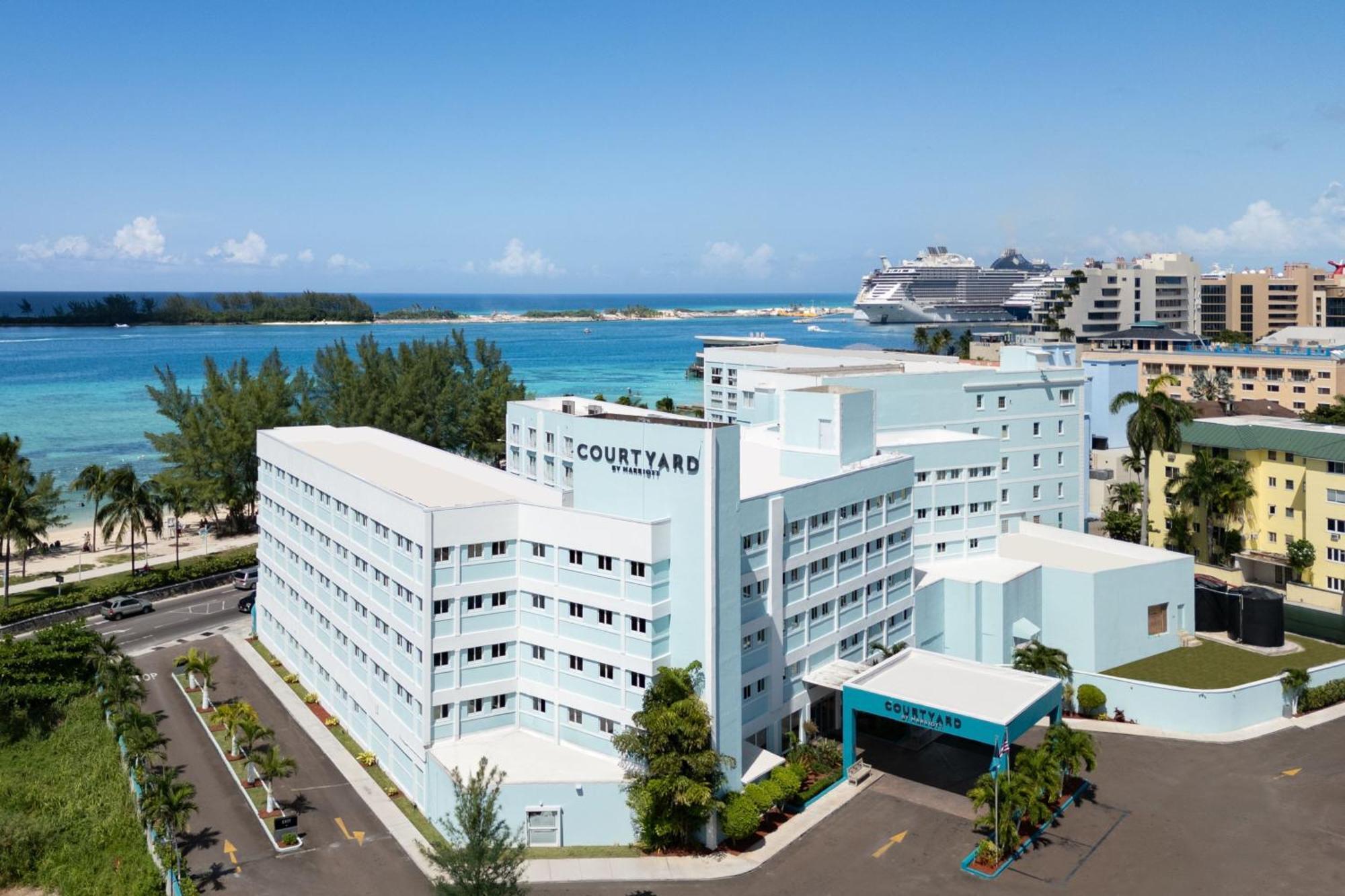 Courtyard By Marriott Nassau Downtown/Junkanoo Beach Dış mekan fotoğraf